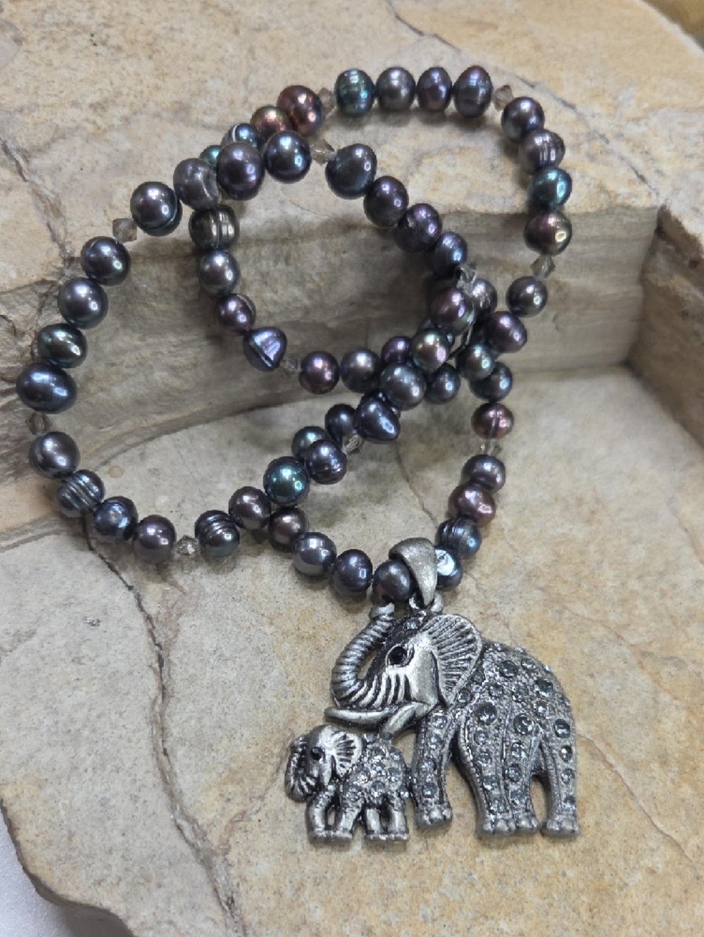 Handmade Black Peacock Real Pearl Necklace &Elephant Pendant Freshwater Pearl